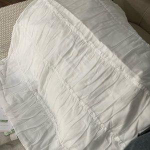 Twin size duvet cover with sham.